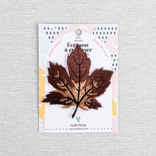 IRON-ON PATCH MAPLE LEAF - BROWN